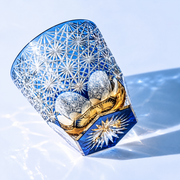 Blue Daisy Cut-Glass Whiskey Tumbler – Floral Rocks Glass, Artistic Barware